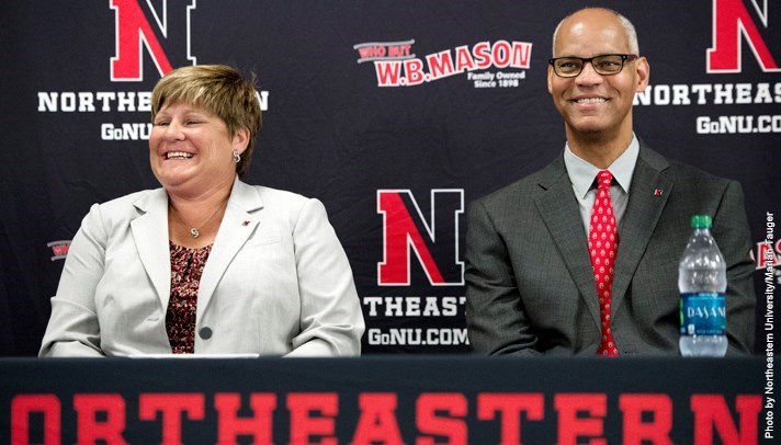 Kelly Cole named new womens basketball coach