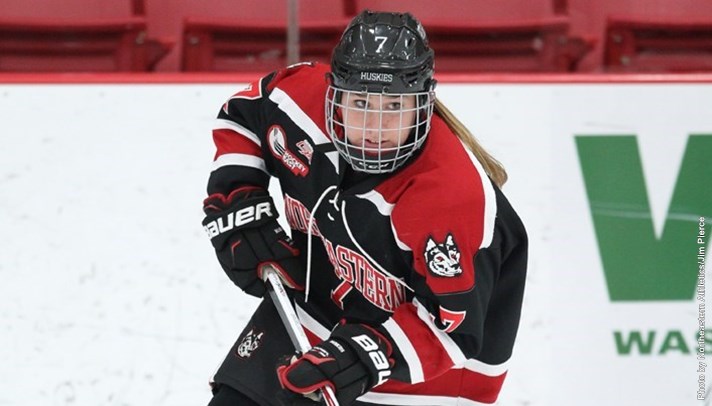 Womens hockey earns home ice against UNH