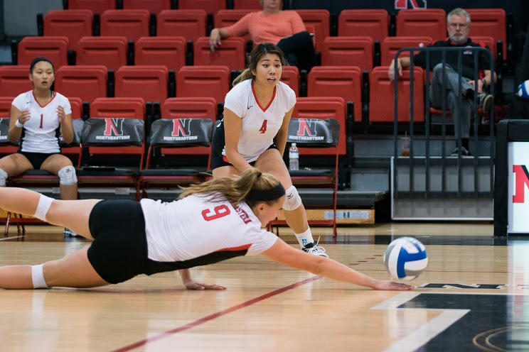 Volleyball beats Elon in four, earns first CAA win