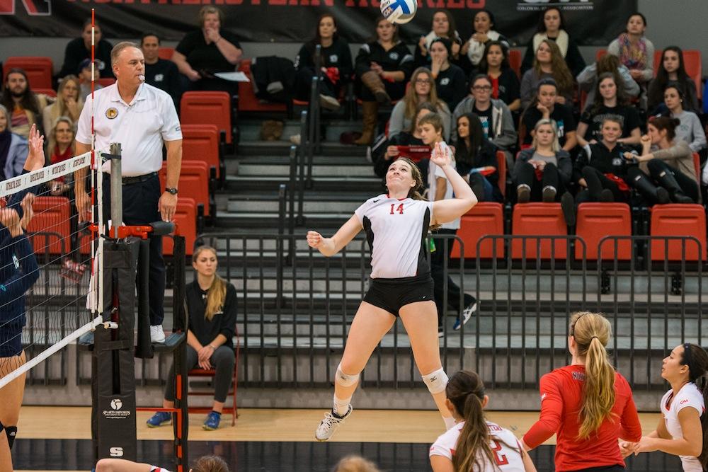 Women’s volleyball season ends in 2 losses