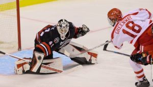Men’s hockey falls in Beanpot semis