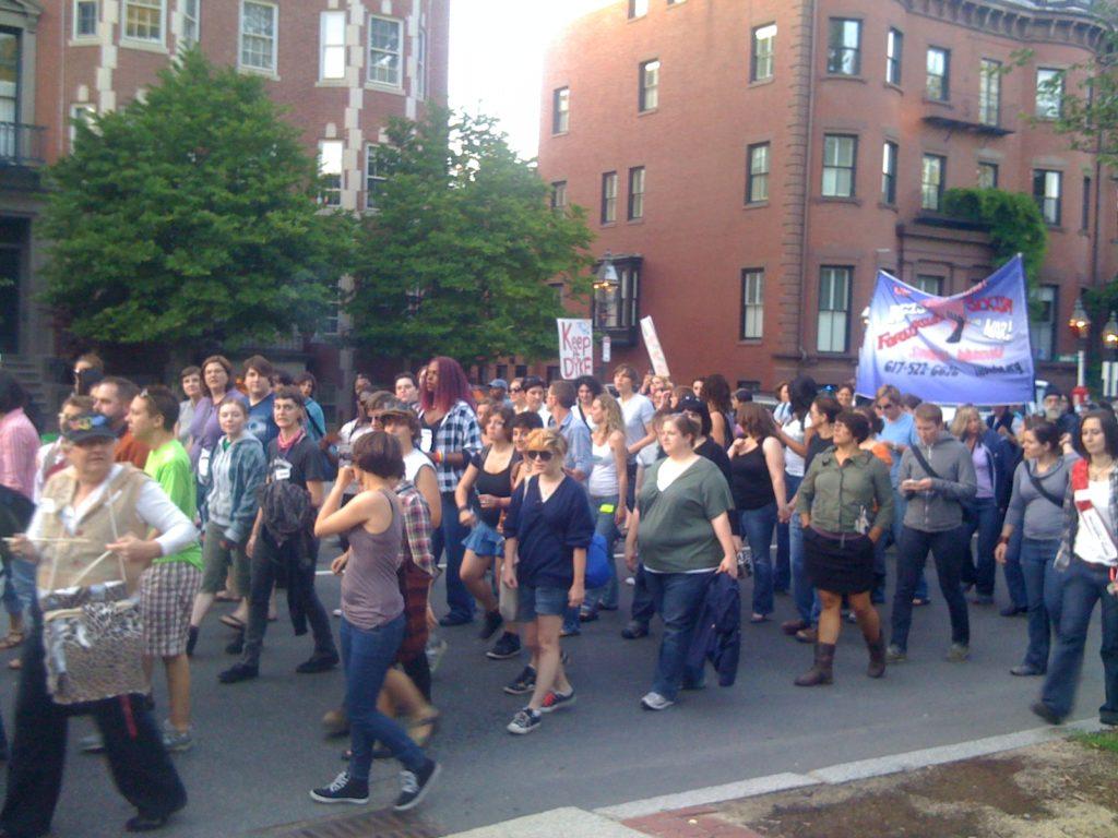 A+photo+of+the+women+of+the+Dyke+March+in+June+2010.