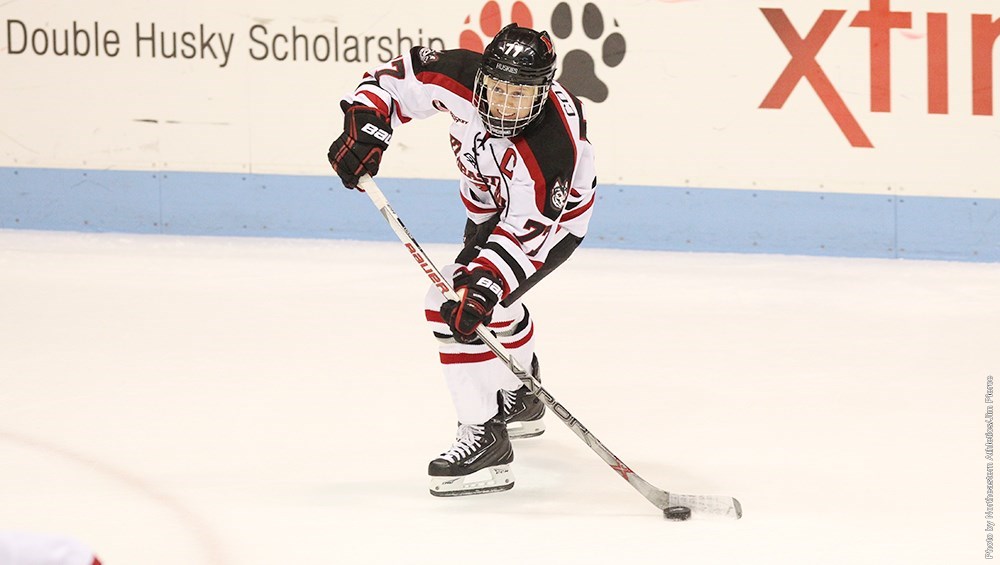 Womens hockey takes down Providence in first round