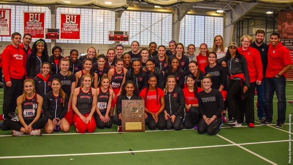 Womens+track+earns+gold