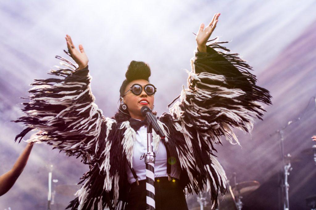 Janelle+Mon%C3%A1e+performing+at+Boston+Calling.
