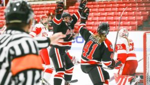 Women’s hockey takes down Dartmouth, BU