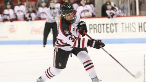 Women’s hockey shows few signs of rust