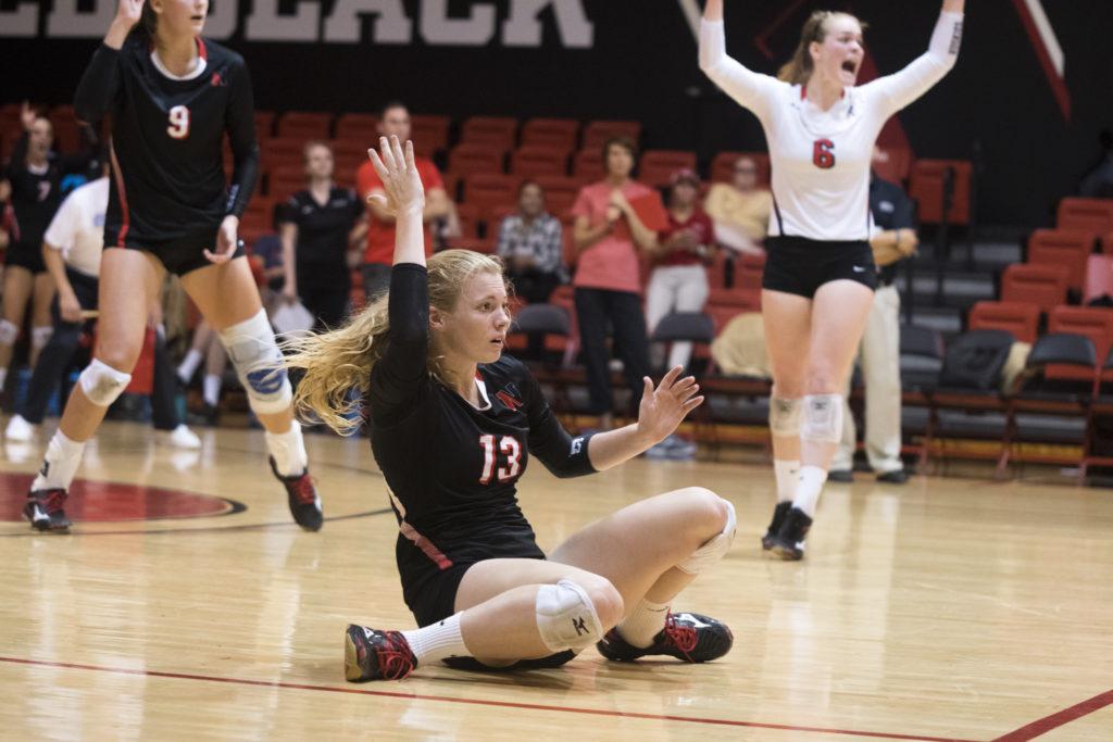 Women’s volleyball ends preseason on a high note