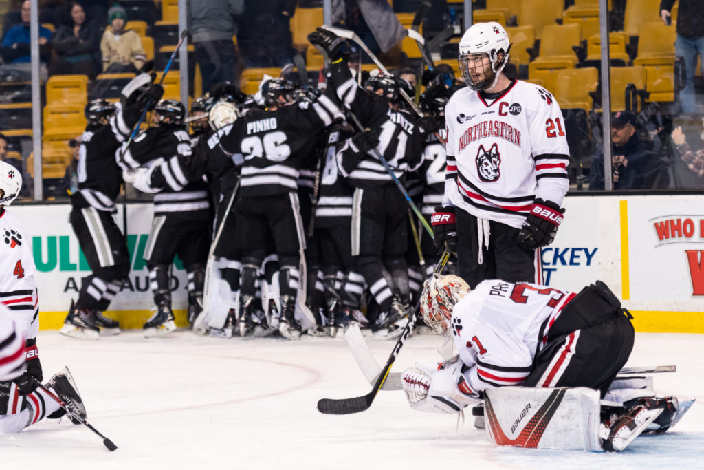 Men%E2%80%99s+hockey+loses+in+semifinals%2C+focuses+on+NCAA+tournament