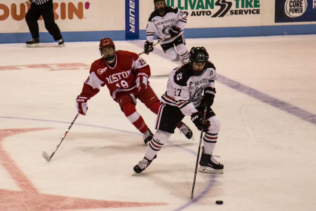 Women’s hockey win sixth straight, off to best start in program history