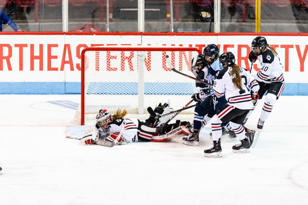 Women’s Hockey Picks up eighth and ninth straight wins in weekend sweep of UNH