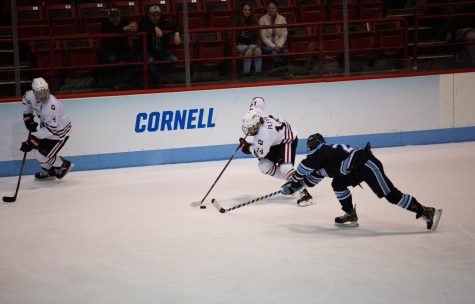 Men’s hockey advances to Hockey East semis after sweeping Maine