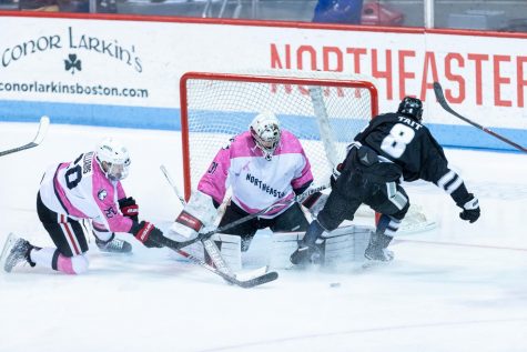 Davies-less Huskies beat BC 4-2, Primeau saves 41