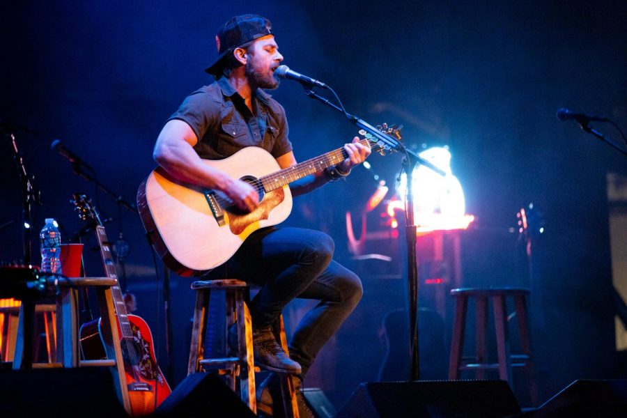 Kip Moore plays sold-out crowd at the Wilbur Theater