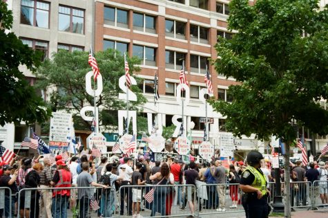 Political polarization at the center of “Straight Pride Parade”