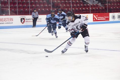 Women’s hockey keeps win streak alive with 2-1 win over Maine