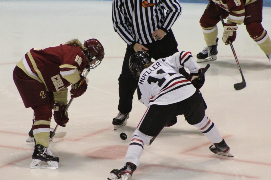 Women’s hockey shutouts out Catamounts to start two-game series