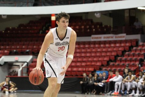 Huskies fall to Hofstra in CAA championship game rematch