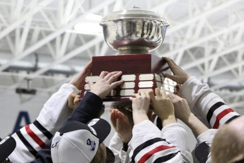 Pure dominance: No. 4 women’s hockey takes third-straight league championship with 9-1 win over UConn