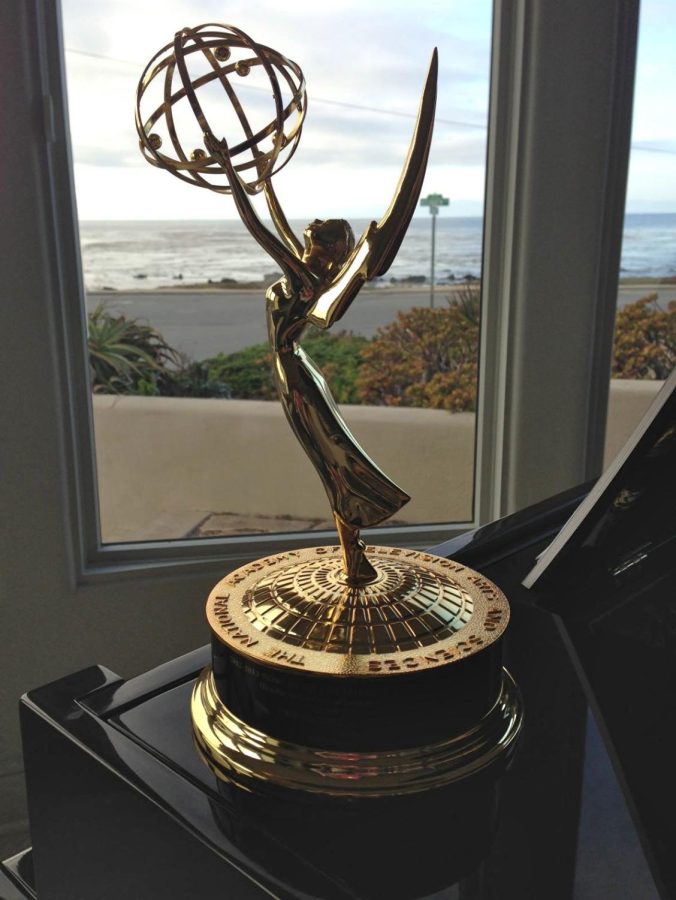 Column: #EmmysSoWhite trends again