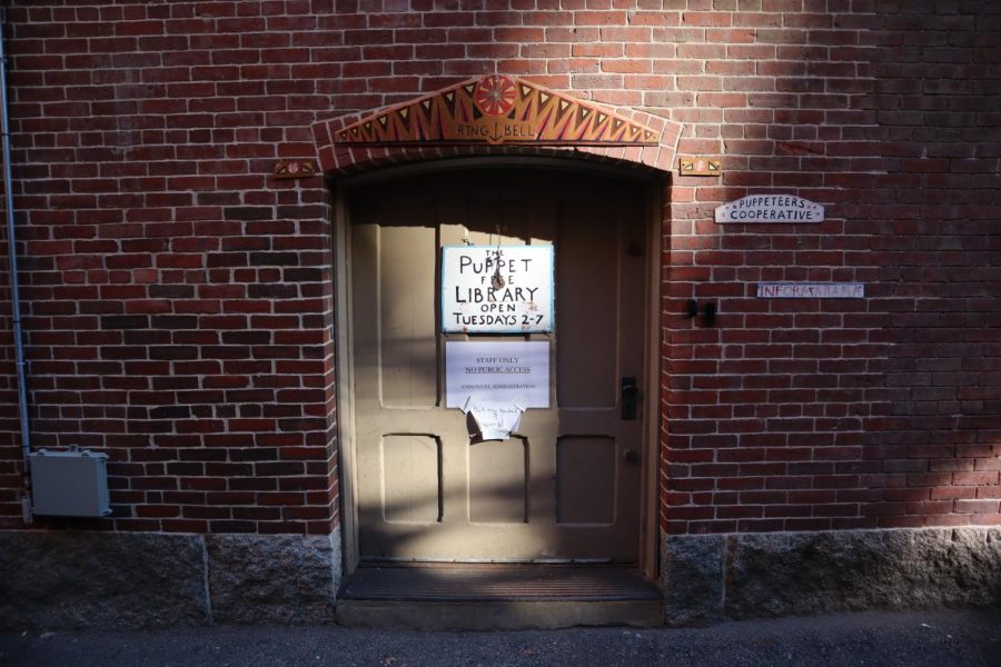 he entrance to the Puppet Free Library sits on an alley adjacent to Newbury Street. The organization has provided puppets to locations all over New England for community events.