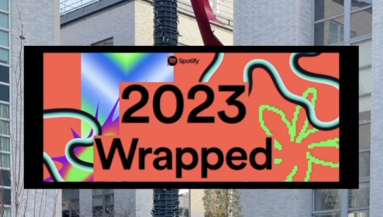 视频：学生们回顾使用Spotify Wrapped收听的2023年音乐