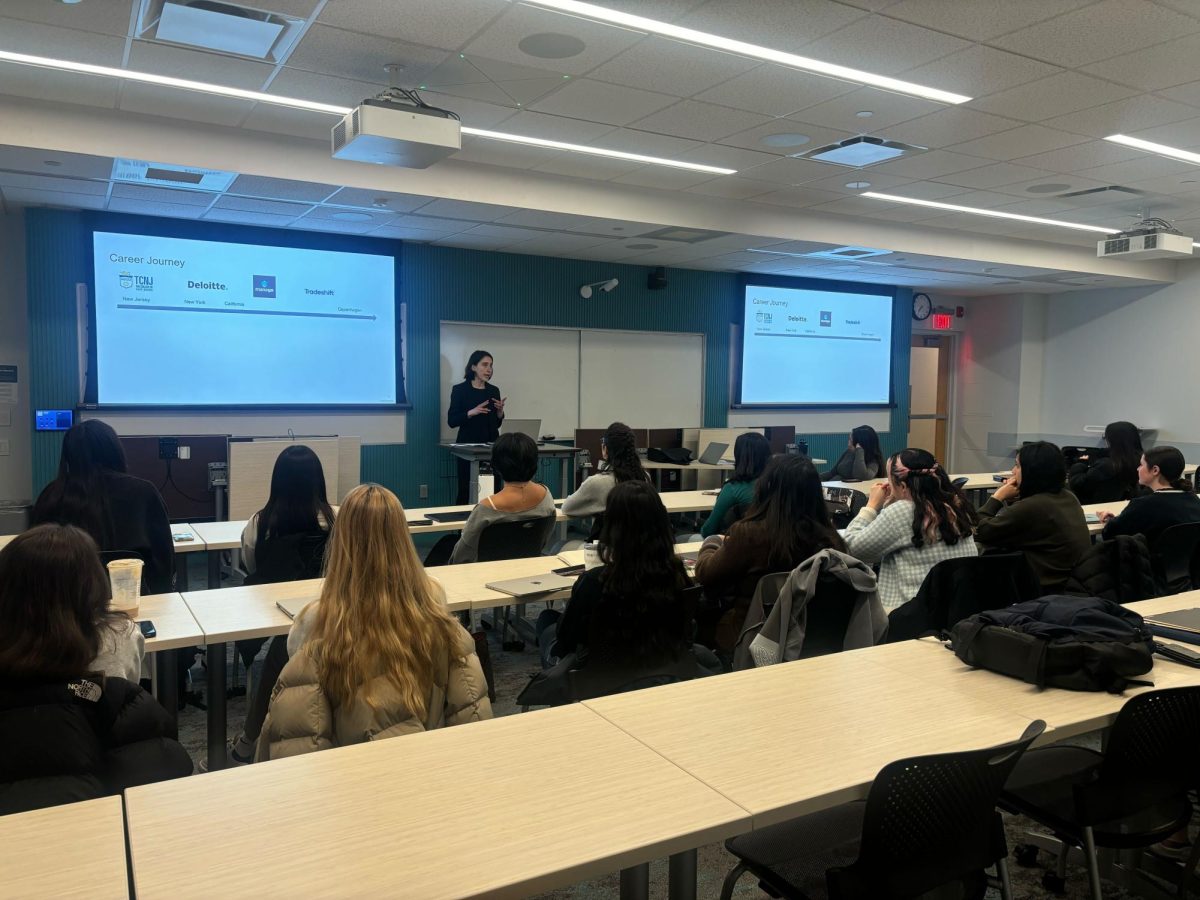 The Girls Into Venture Capitalism Club convenes for a meeting March 19. Girls Into VC trained students, mentored fellows and pitched ideas in order to educate young women about industry challenges. Photo courtesy Soledad Perez.
