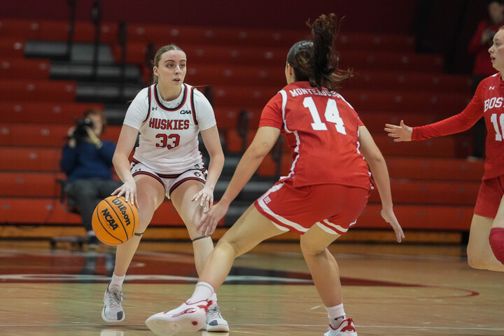 María Sánchez Pitarch looks to get past her opponent Nov. 11. The team fell to Merrimack 85-63 Nov. 15.