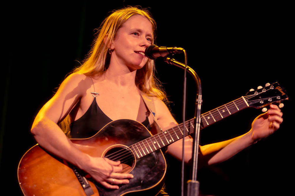 Alice Phoebe Lou sings and strums the guitar April 11. Lou performed her signature alternative and indie music.
